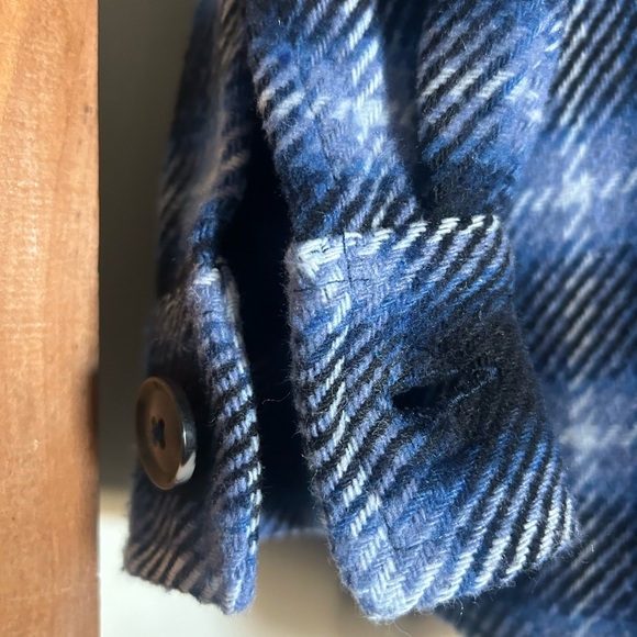 Shacket - Picture 6 of 10